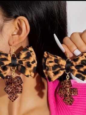 Leopard Bow Drop Earrings - Gold & Tan